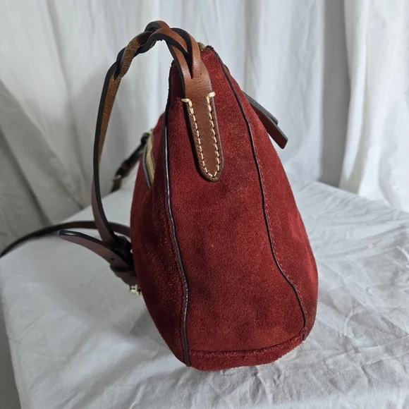 Beautiful Dooney & Bourke Crossbody - Picture 8 of 17